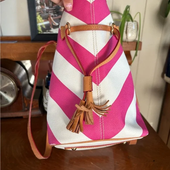 Dooney & Bourke Pink and White Chevron Tote - Picture 5 of 11